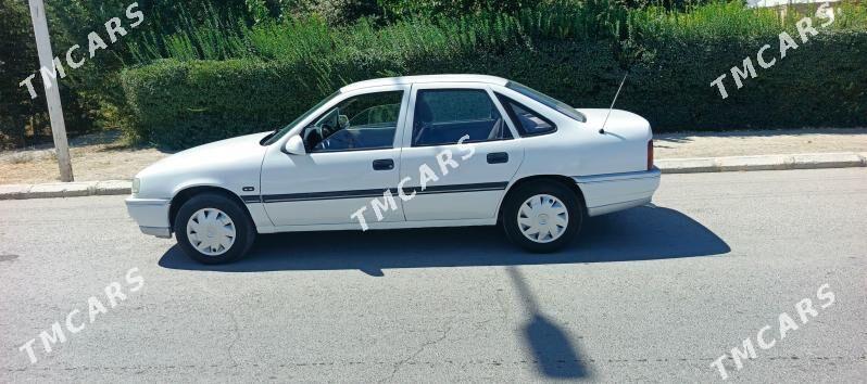 Opel Vectra 1990 - 35 000 TMT - Бахарден - img 5