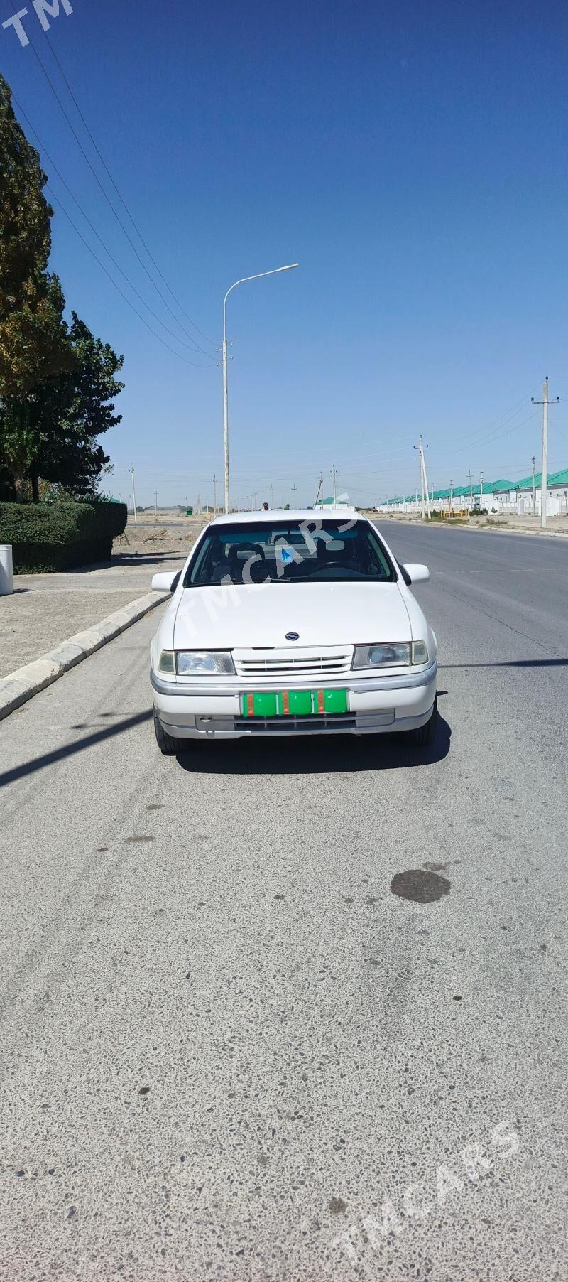 Opel Vectra 1990 - 35 000 TMT - Бахарден - img 3