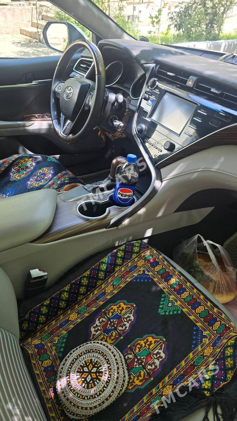 Toyota Camry 2018 - 285 000 TMT - Бедев - img 3