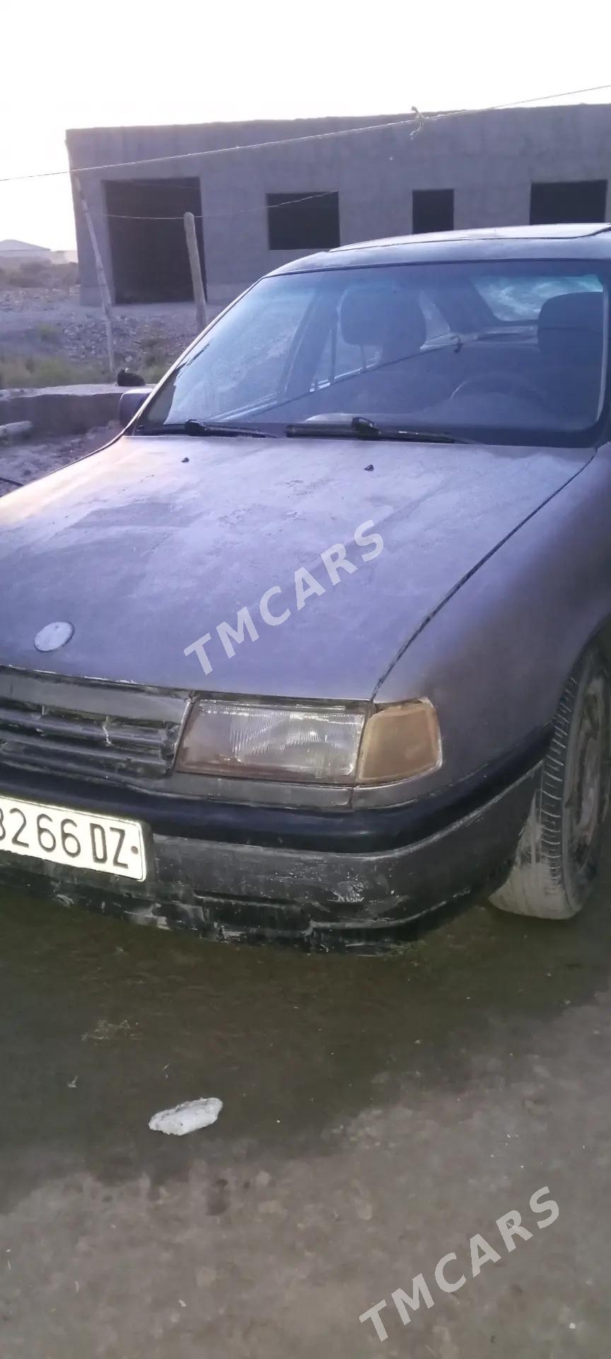 Opel Vectra 1990 - 20 000 TMT - Gubadag - img 3