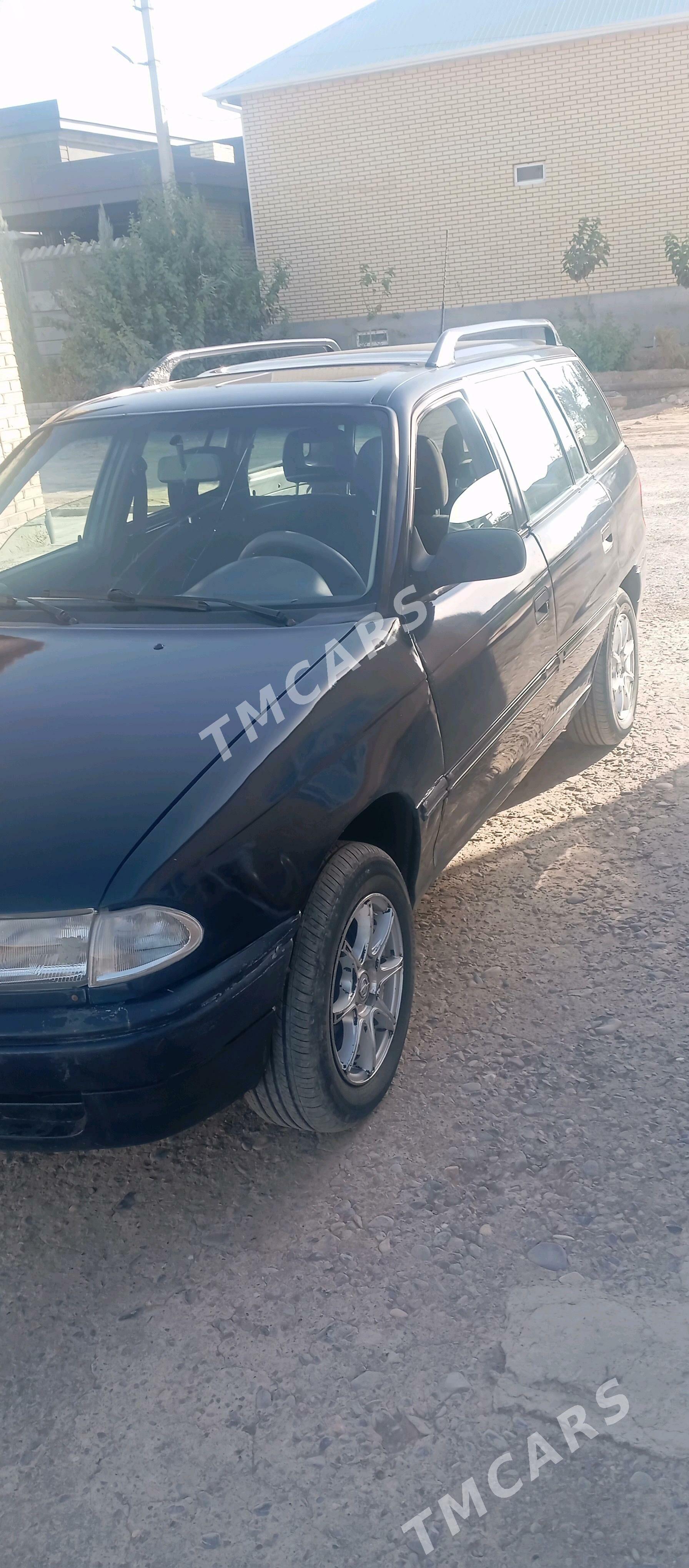 Opel Astra 1992 - 30 000 TMT - Mary - img 3