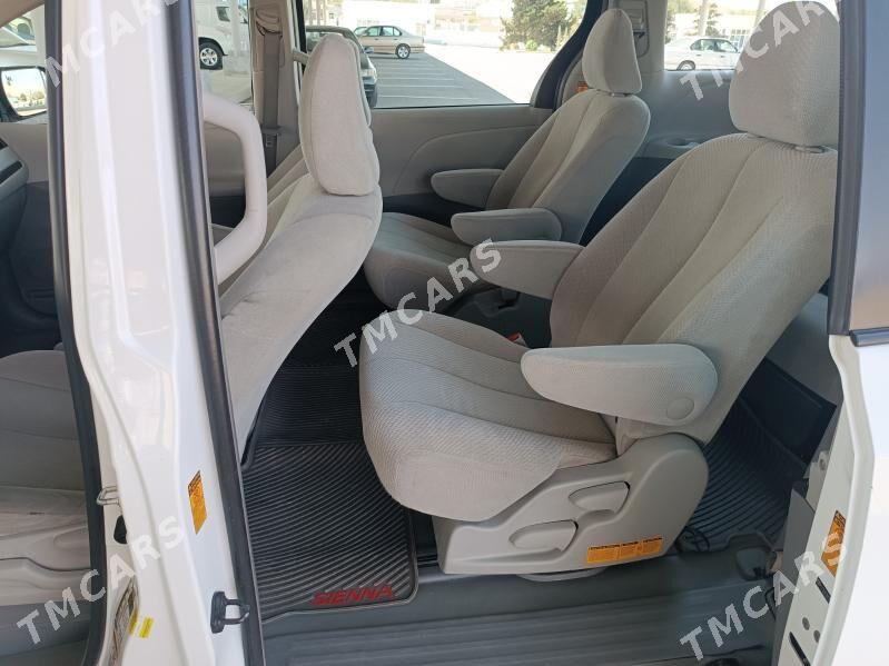 Toyota Sienna 2013 - 305 000 TMT - Türkmenbaşy - img 5