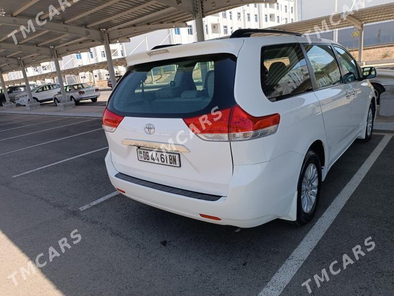 Toyota Sienna 2013 - 305 000 TMT - Türkmenbaşy - img 7