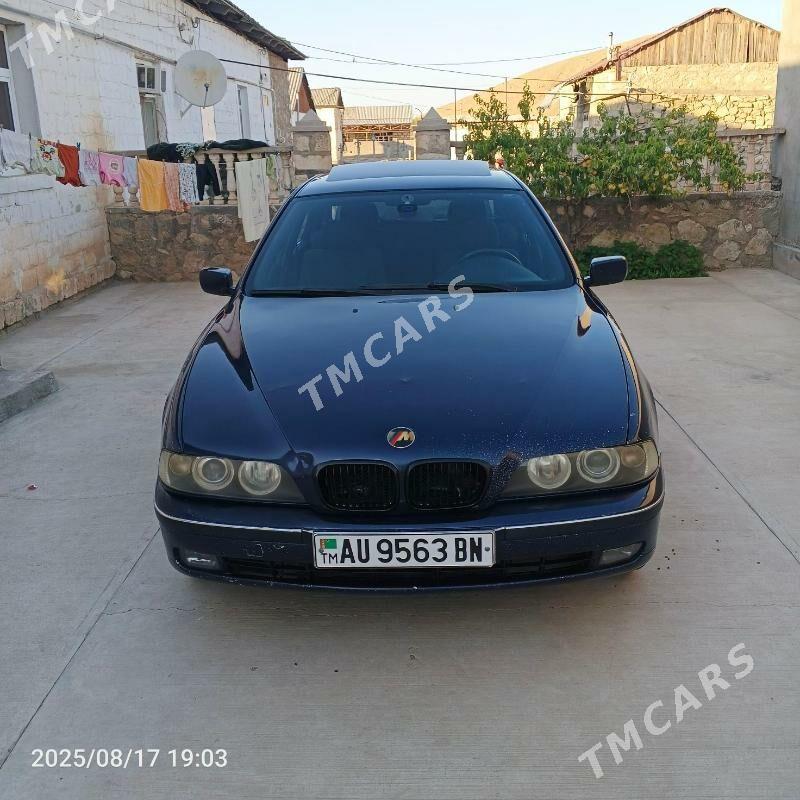 BMW E39 1998 - 85 000 TMT - Балканабат - img 3