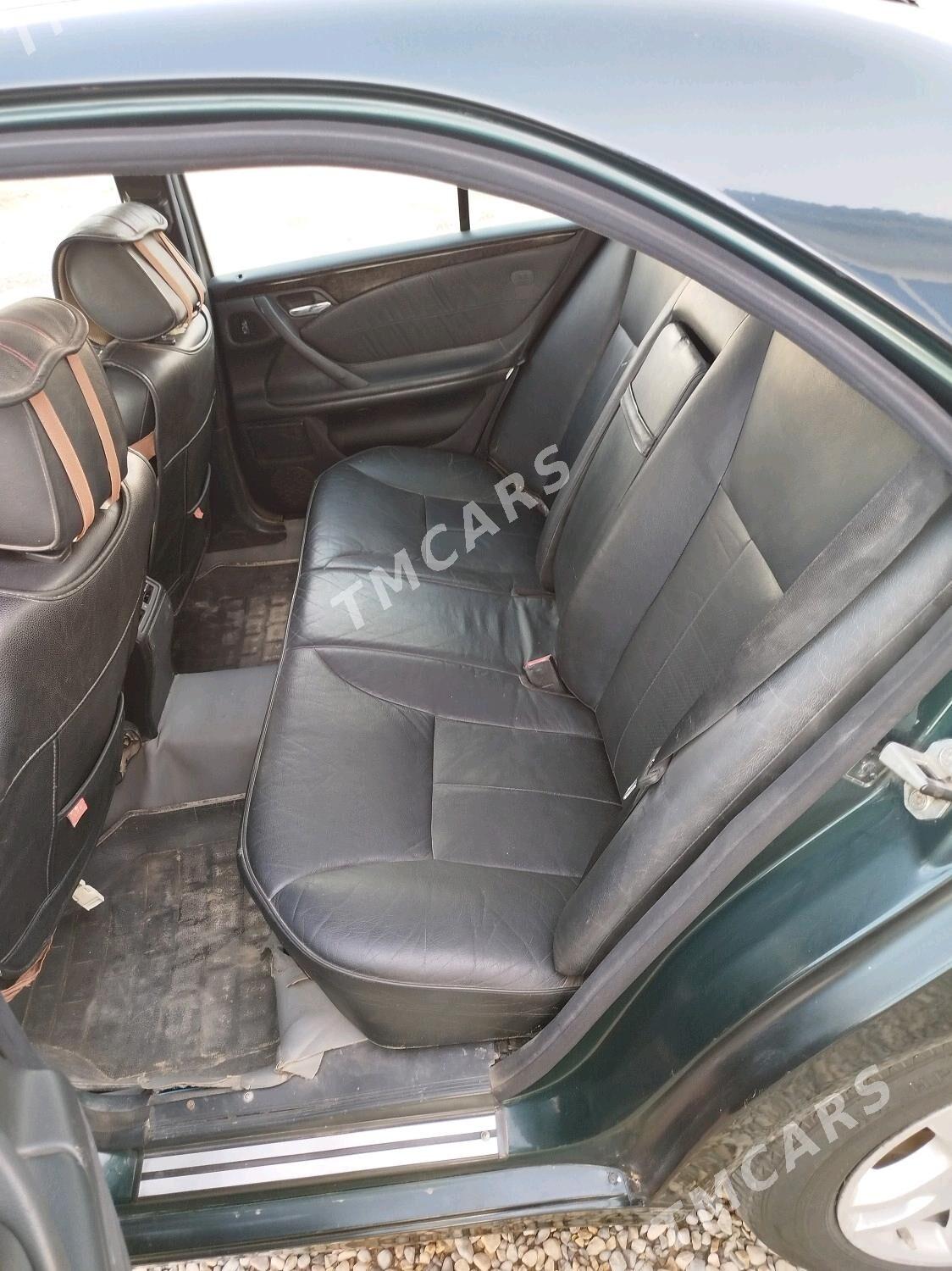 Mercedes-Benz E320 1998 - 28 000 TMT - Mary - img 8