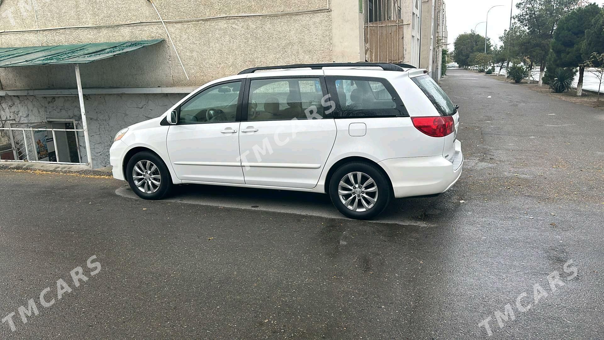 Toyota Sienna 2006 - 260 000 TMT - Aşgabat - img 3