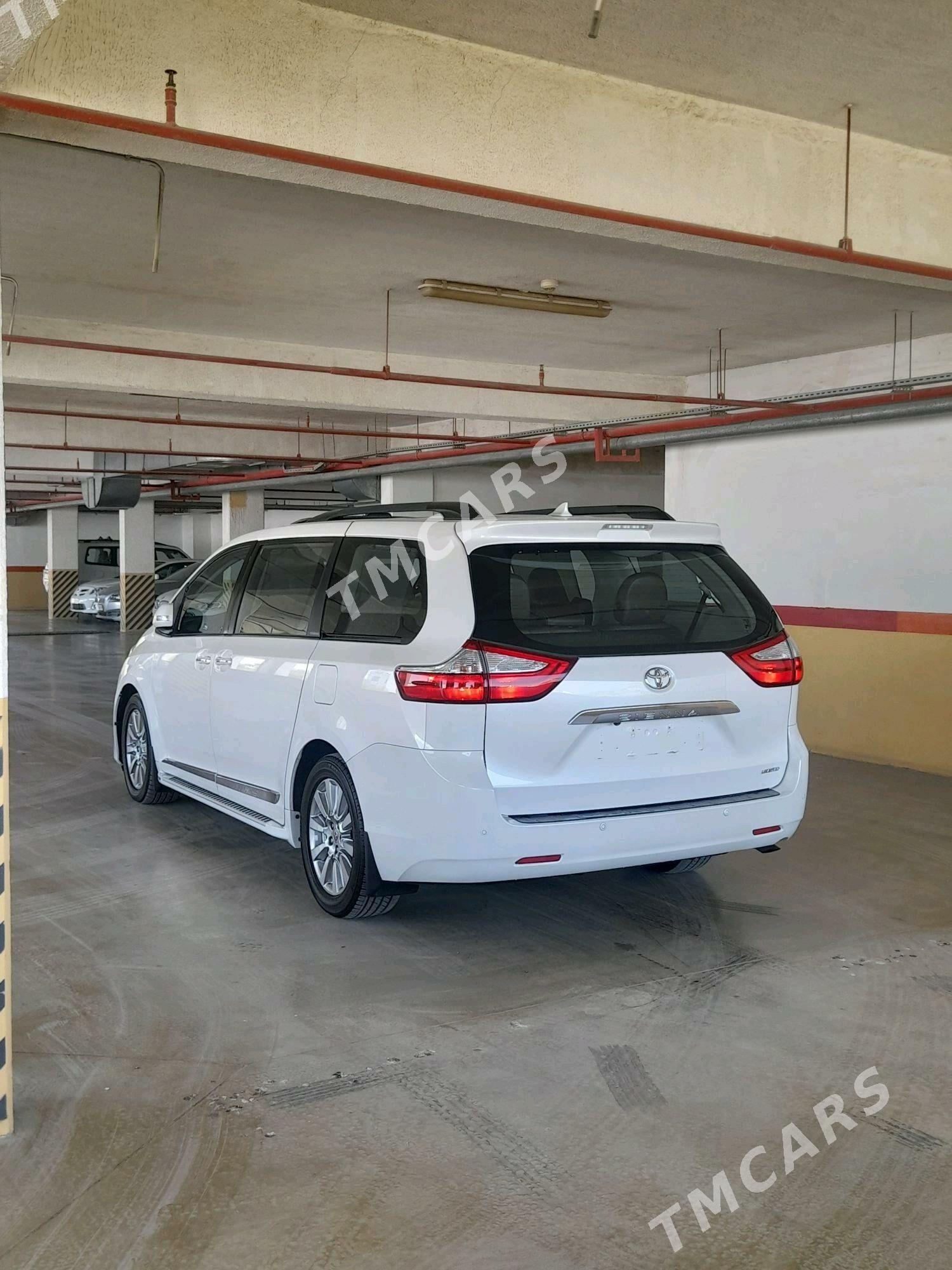 Toyota Sienna 2017 - 504 000 TMT - Ашхабад - img 10