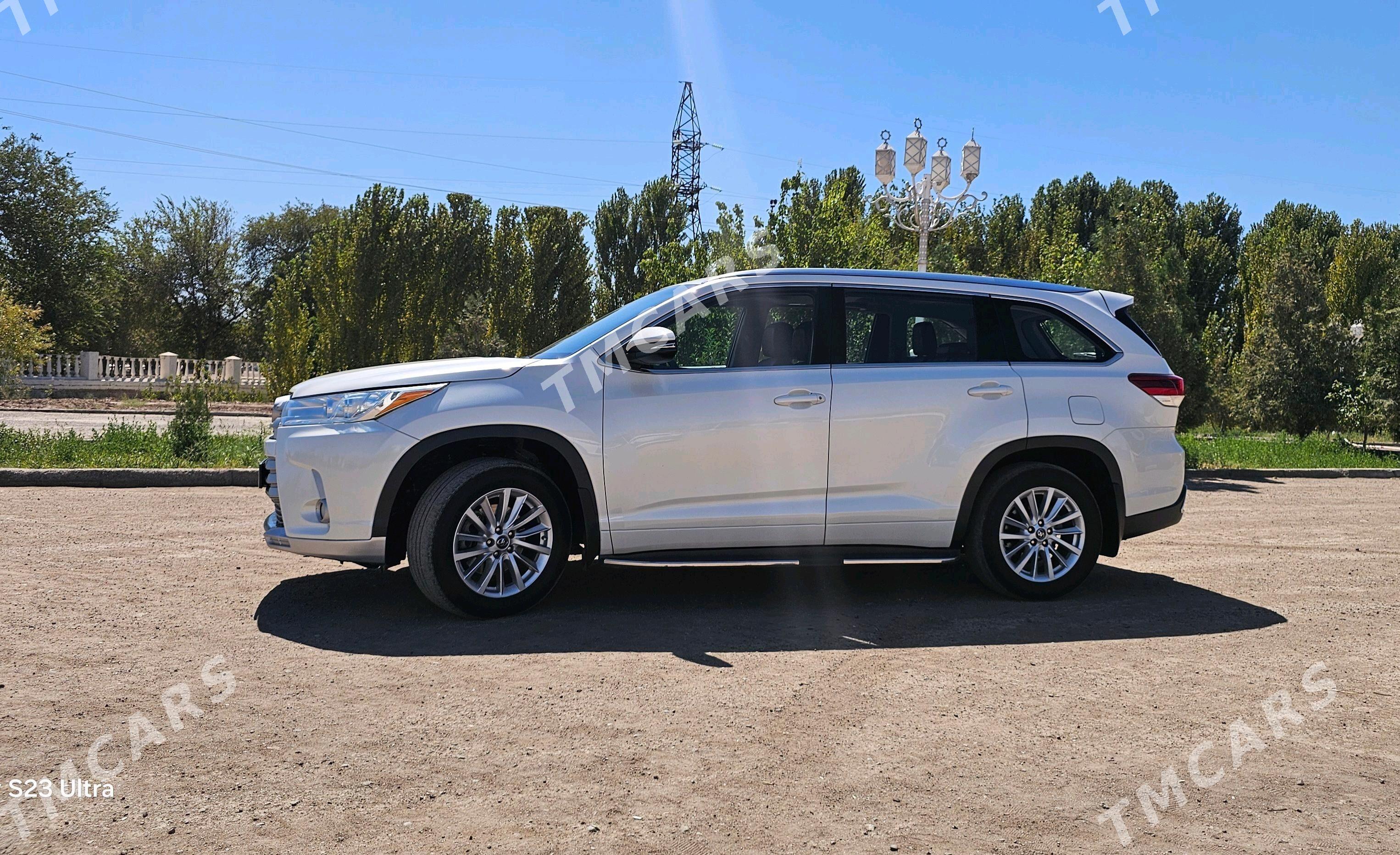 Toyota Highlander 2017 - 459 000 TMT - Gubadag - img 3