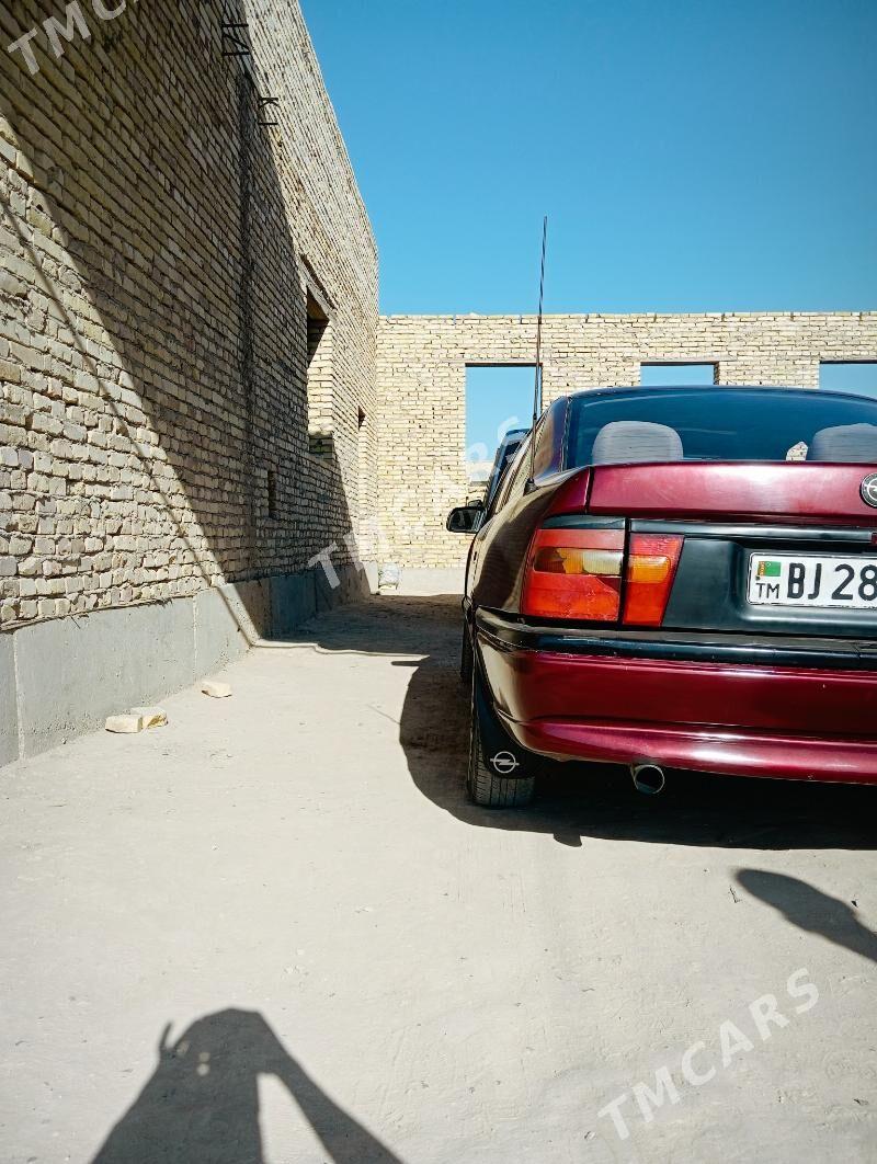 Opel Vectra 1992 - 25 000 TMT - Çärjew - img 6