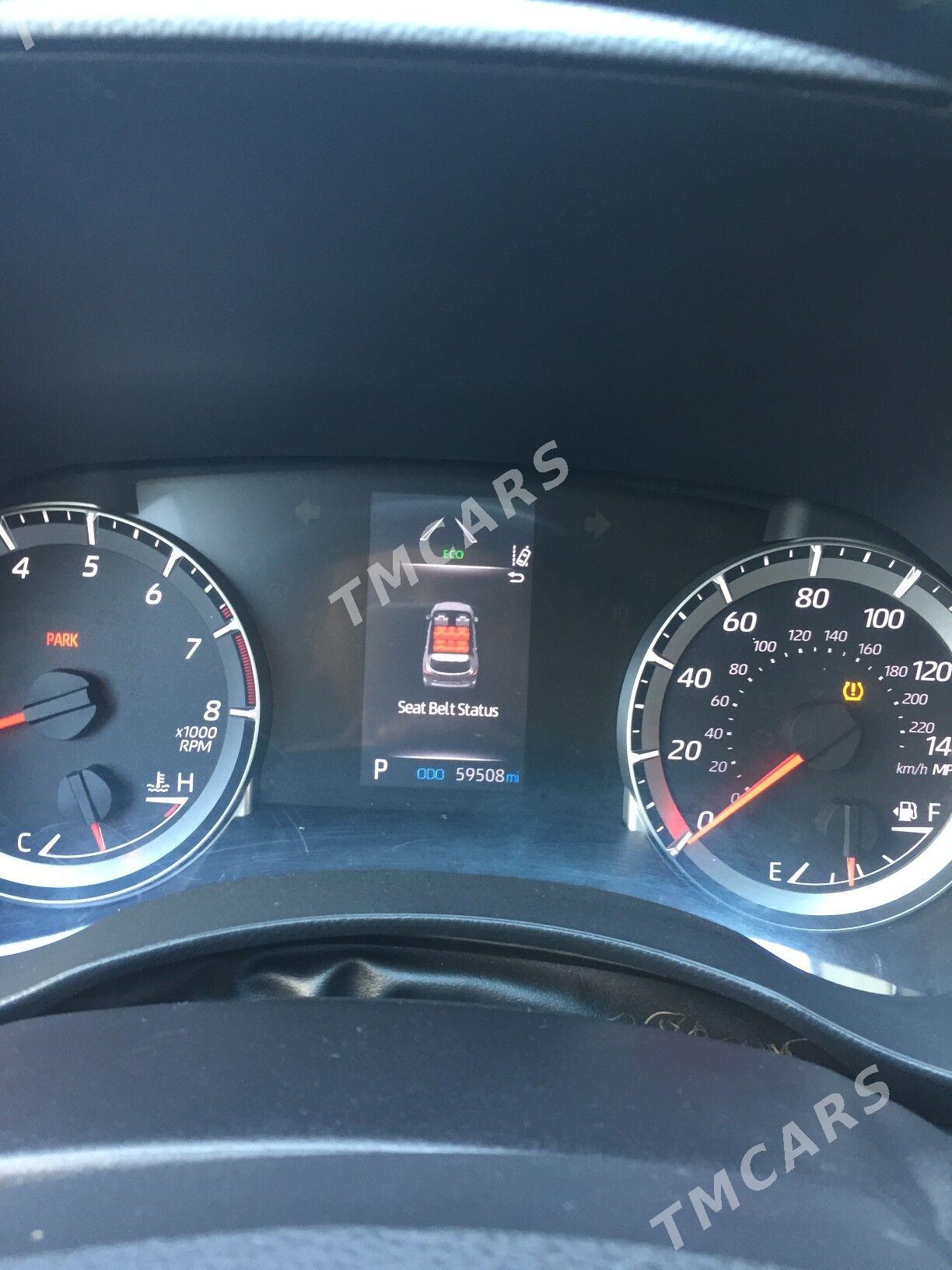 Toyota Highlander 2021 - 480 000 TMT - Мары - img 9
