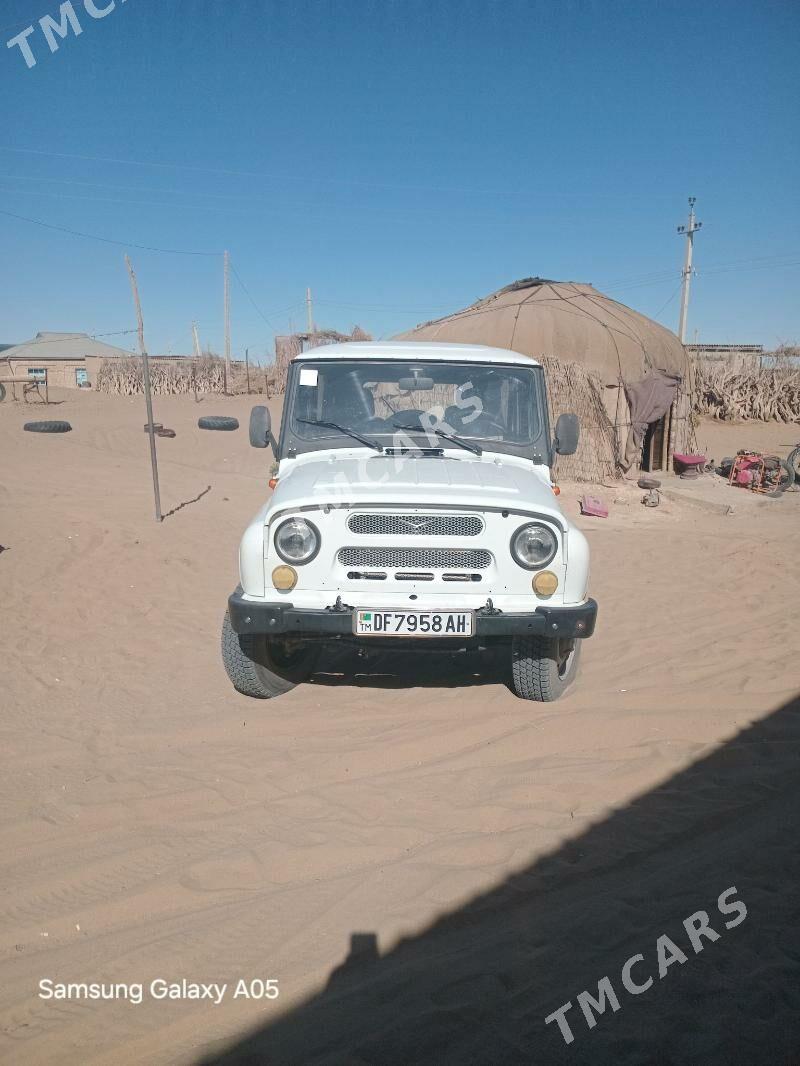 UAZ 469 2014 - 140 000 TMT - Ak bugdaý etraby - img 3