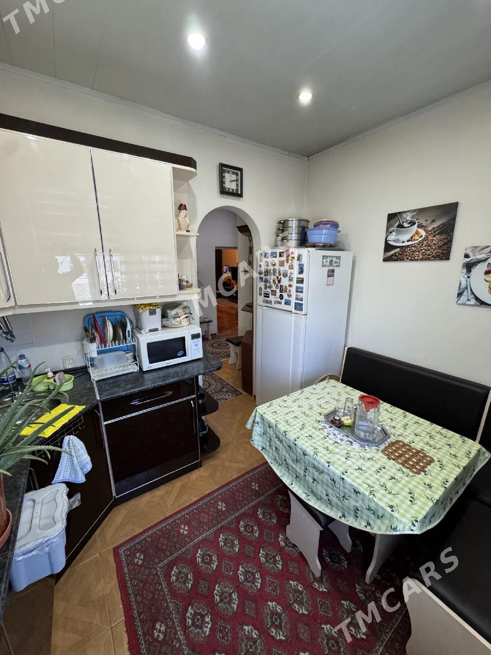 2 komnat 3 etaj Centr 62м² - Türkmenbaşy şaýoly - img 2