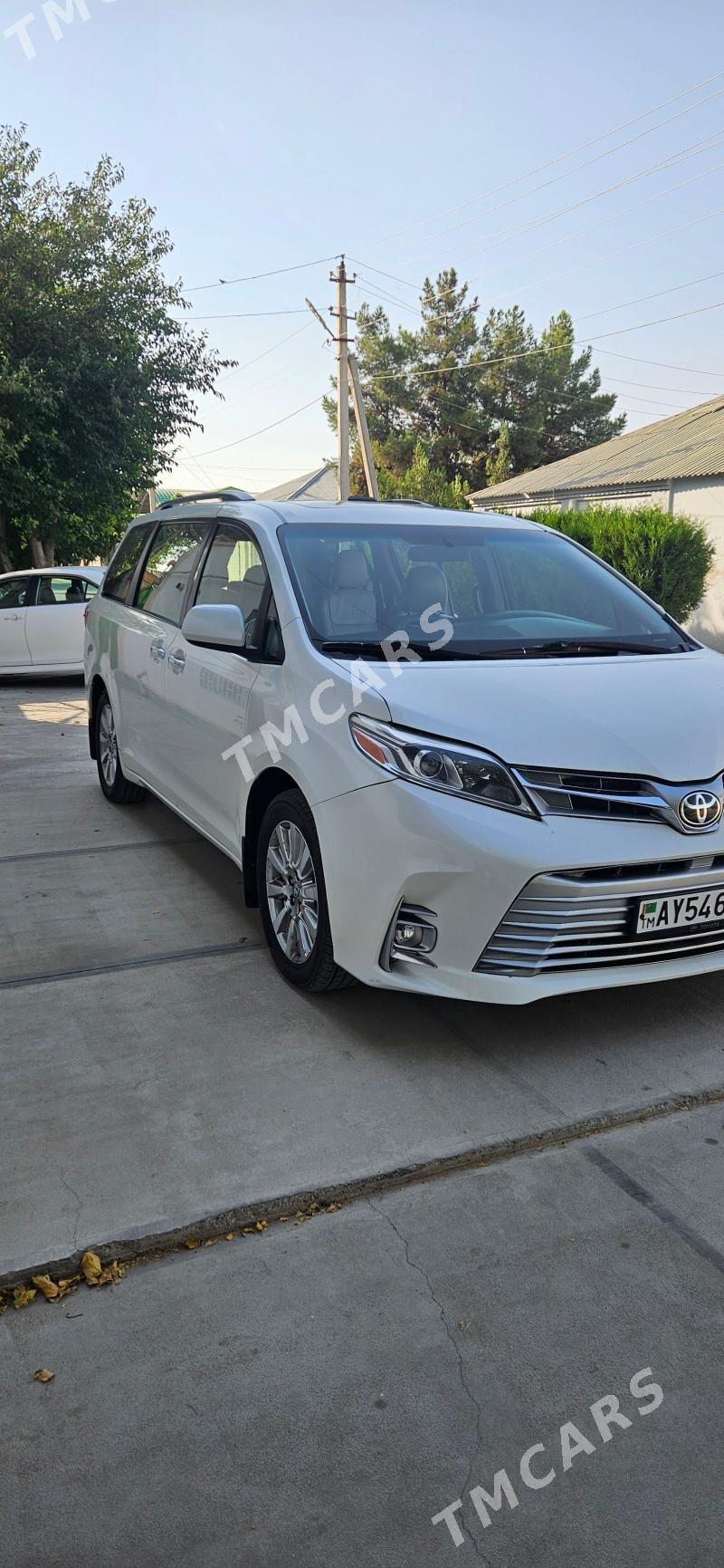 Toyota Sienna 2016 - 423 000 TMT - Aşgabat - img 3