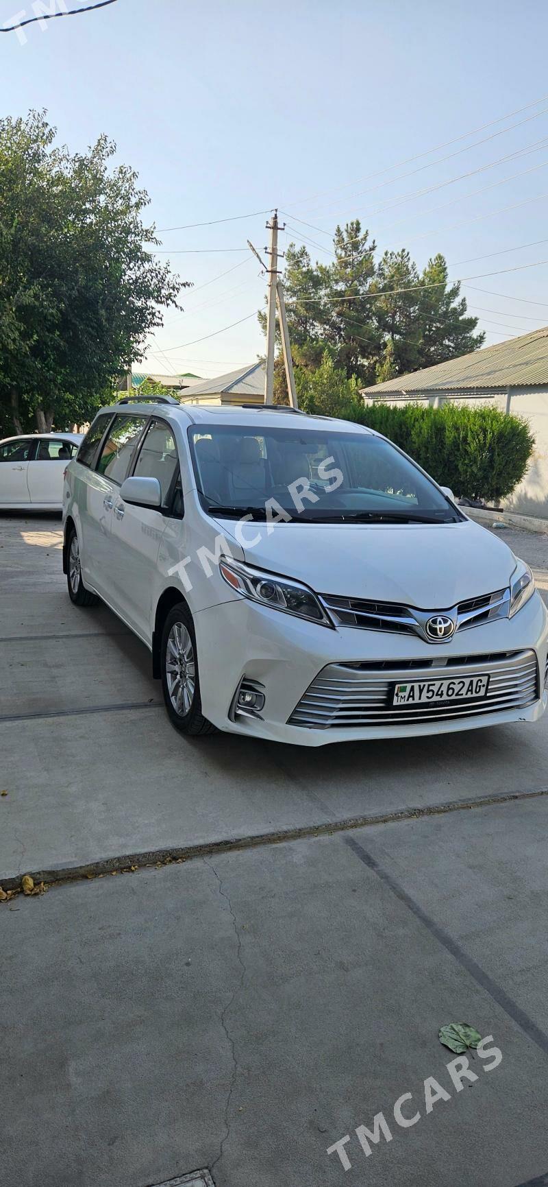 Toyota Sienna 2016 - 423 000 TMT - Aşgabat - img 2