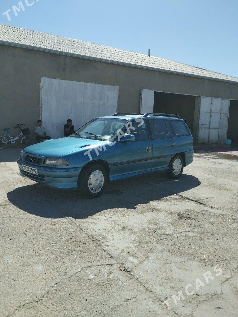 Opel Astra 1993 - 43 000 TMT - Мары - img 3