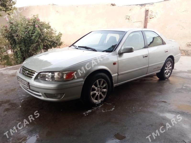 Toyota Camry 2001 - 140 000 TMT - Саят - img 6