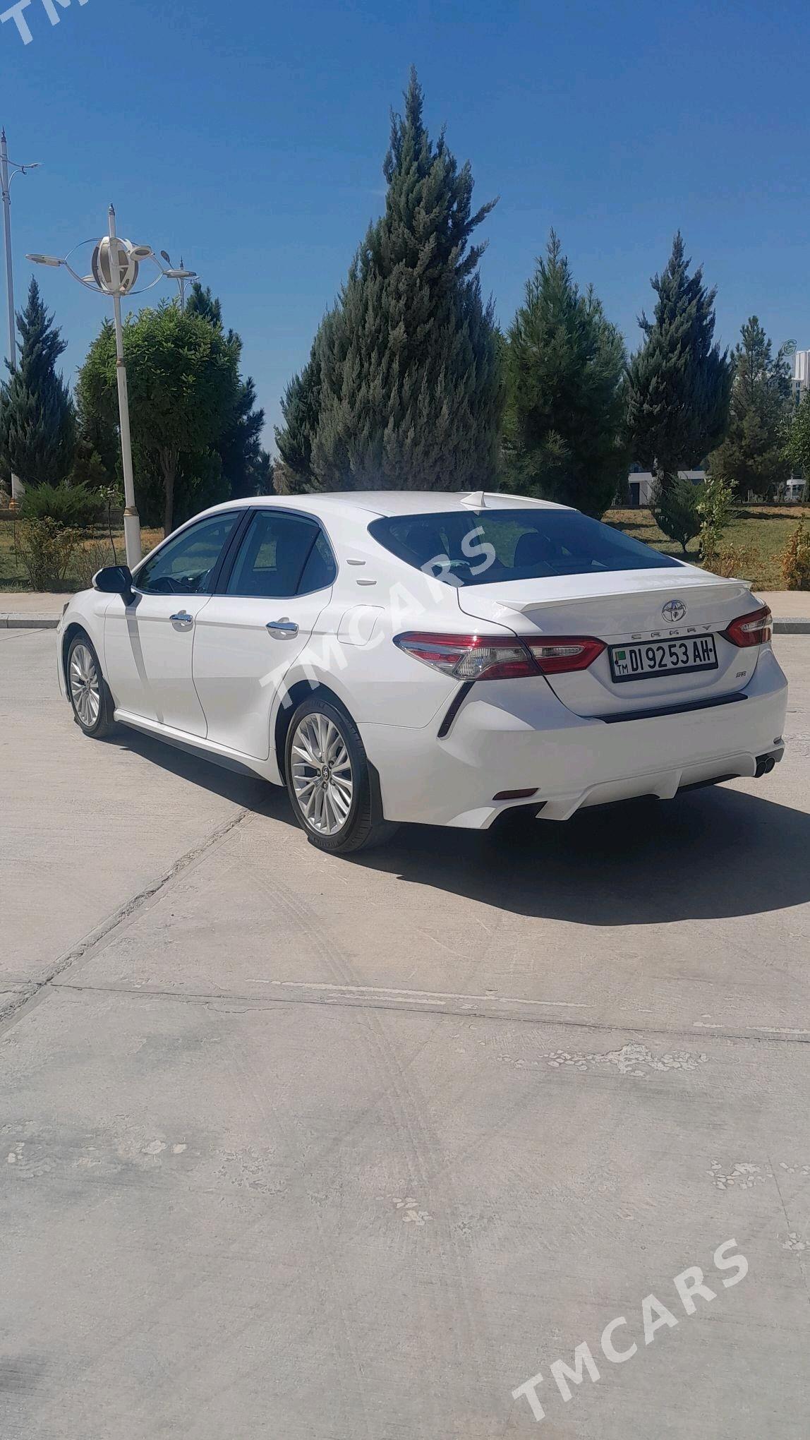 Toyota Camry 2019 - 320 000 TMT - Änew - img 4