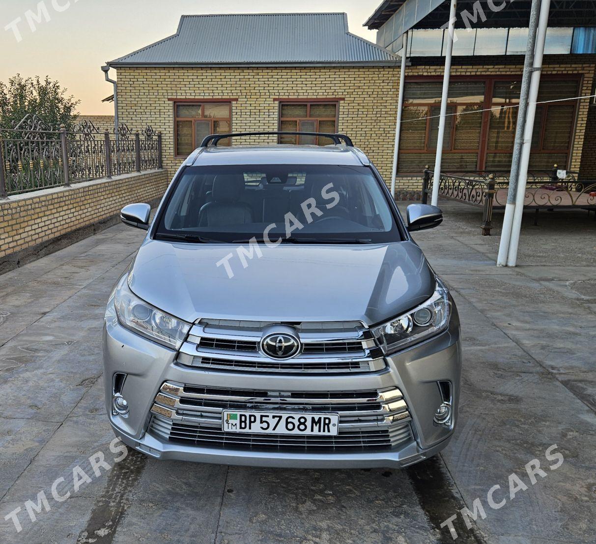 Toyota Highlander 2019 - 420 000 TMT - Байрамали - img 7