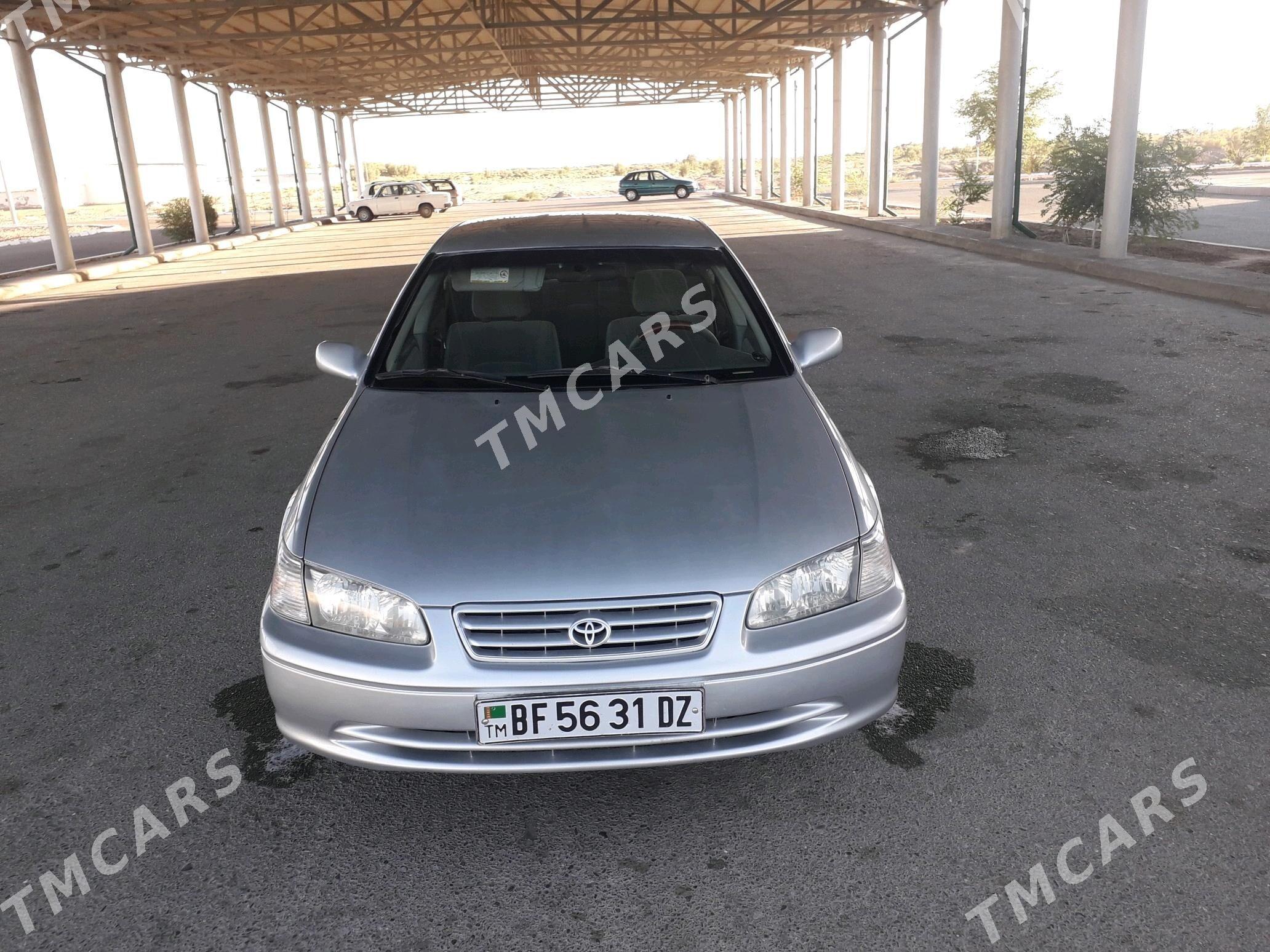 Toyota Camry 2000 - 145 000 TMT - Boldumsaz - img 3