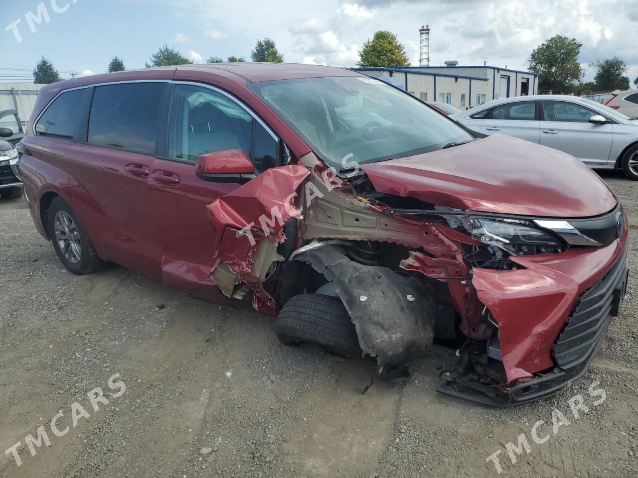 Toyota Sienna 2022 - 450 800 TMT - Туркменабат - img 4