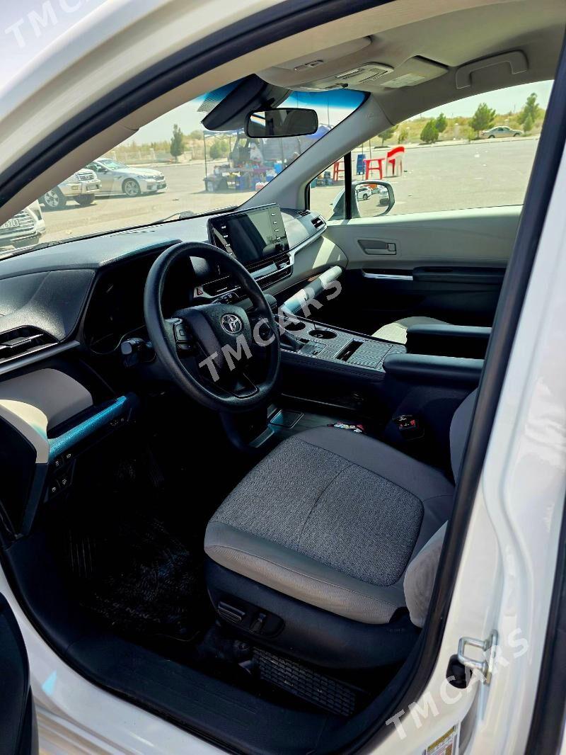 Toyota Sienna 2022 - 450 800 TMT - Туркменабат - img 5
