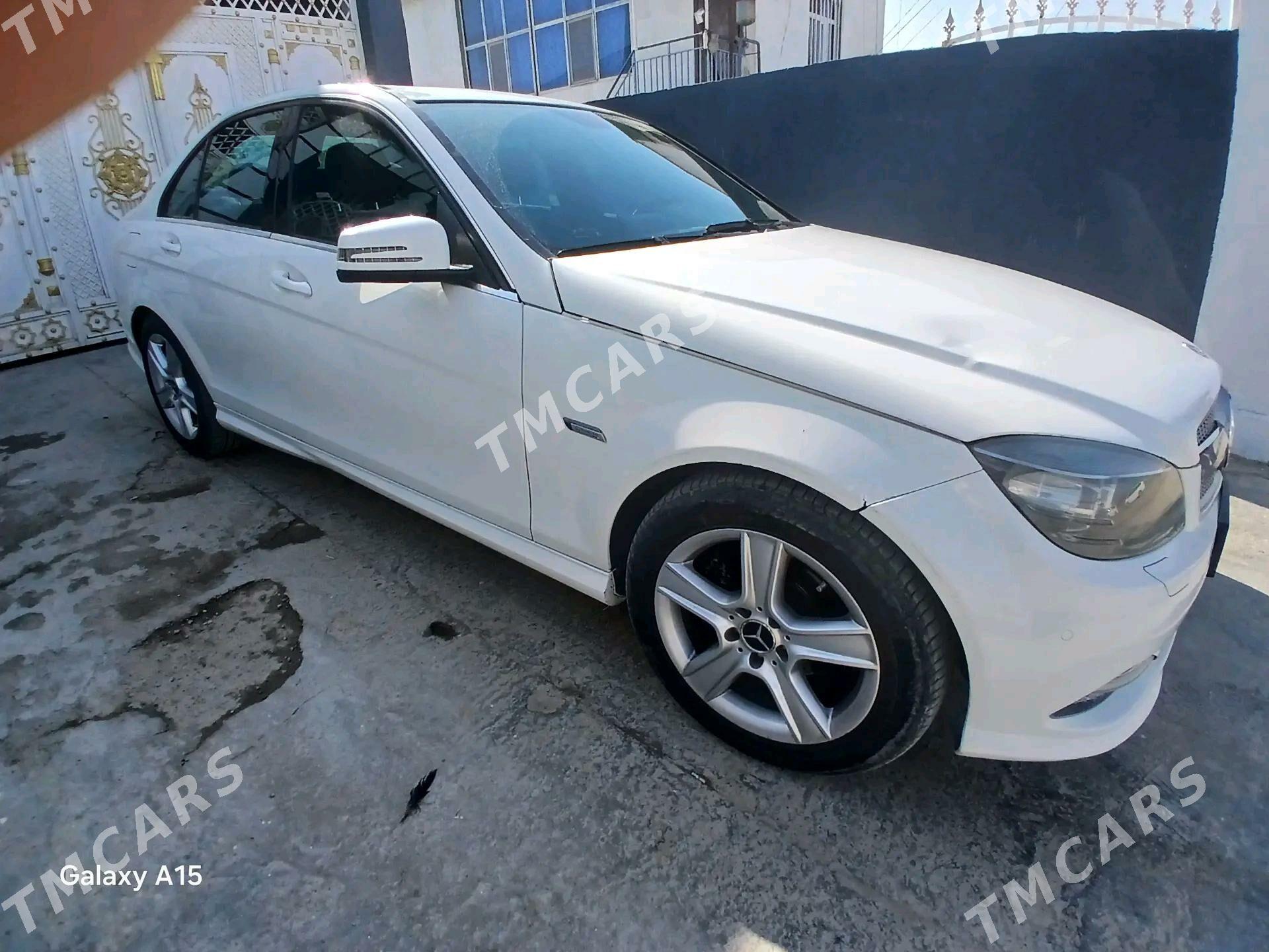 Mercedes-Benz C300 2011 - 156 000 TMT - Halaç - img 4