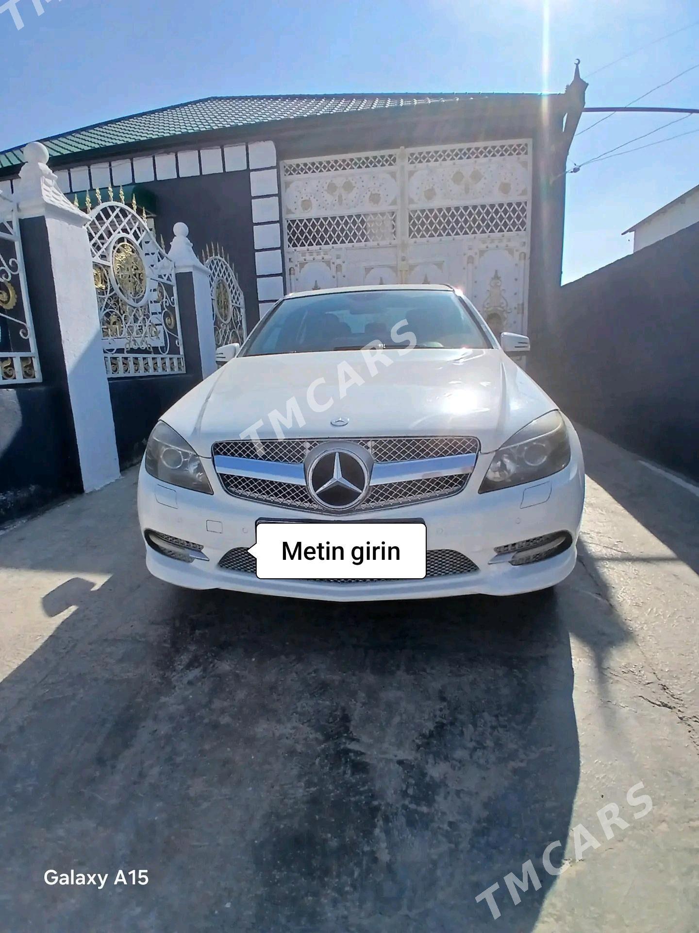 Mercedes-Benz C300 2011 - 156 000 TMT - Halaç - img 5