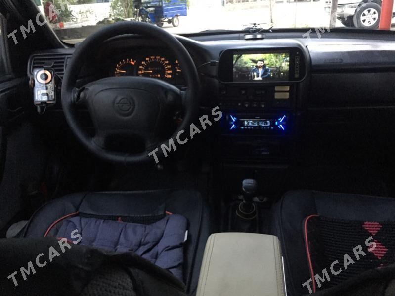 Opel Vectra 1995 - 42 000 TMT - Balkanabat - img 2
