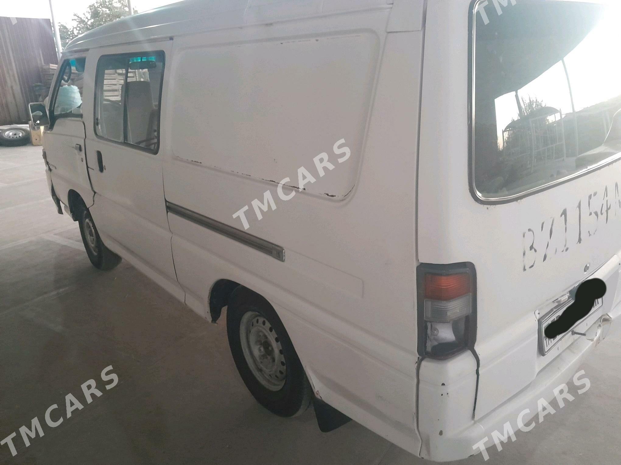 Mitsubishi L300 2000 - 50 000 TMT - Мургап - img 2