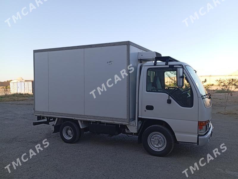 Isuzu i-Series 2005 - 135 000 TMT - Байрамали - img 2