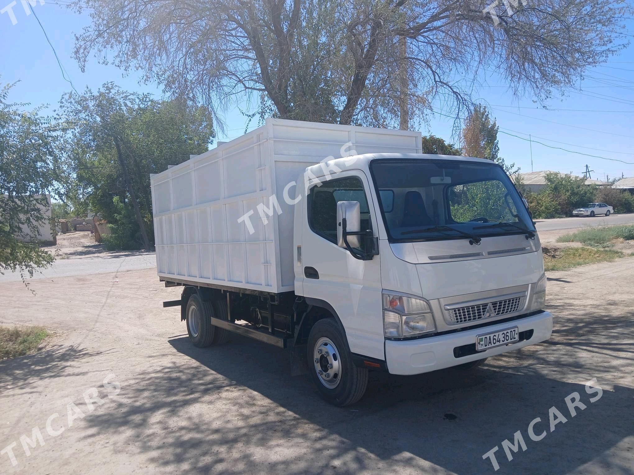 Mitsubishi Canter 2015 - 450 000 TMT - Gubadag - img 4