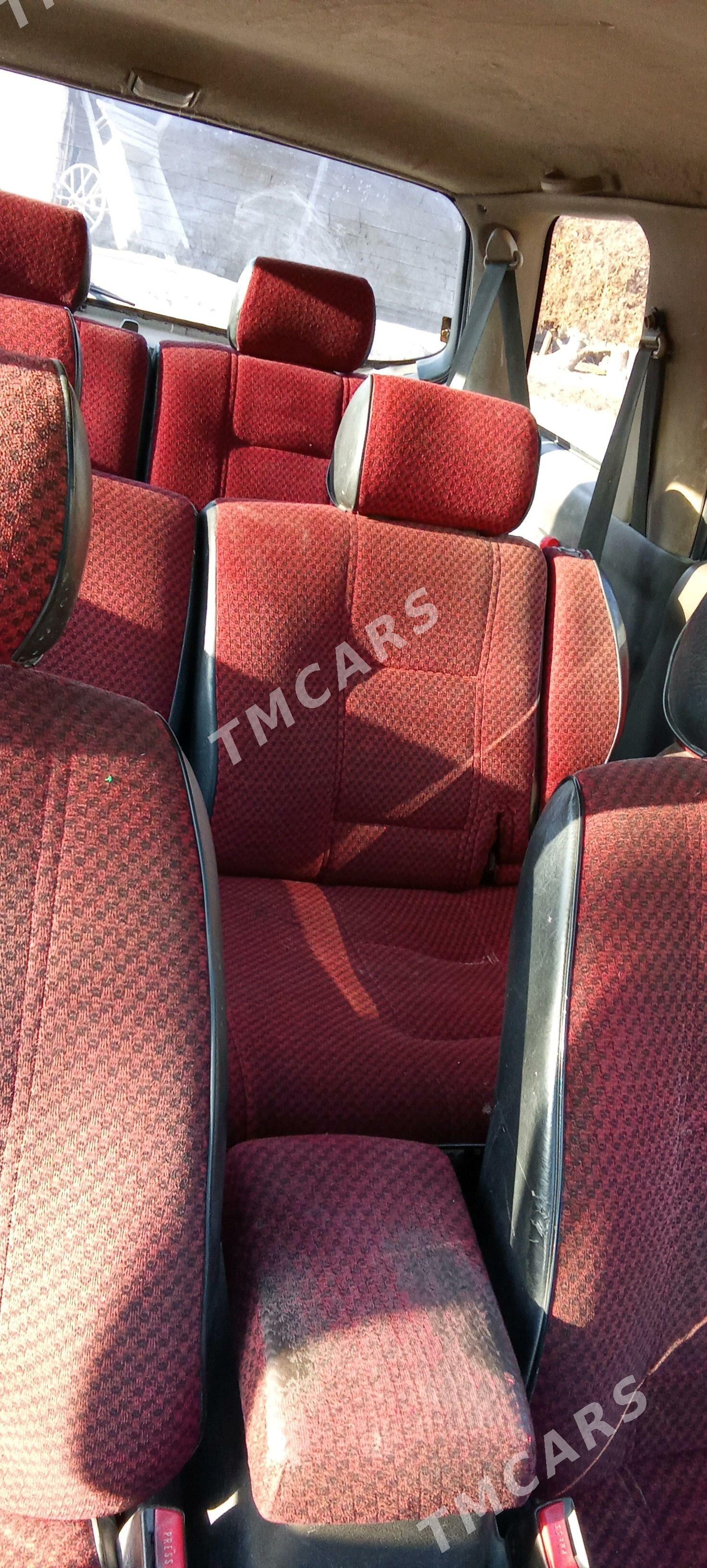 Mitsubishi Chariot 1993 - 30 000 TMT - Гурбансолтан Едже - img 2