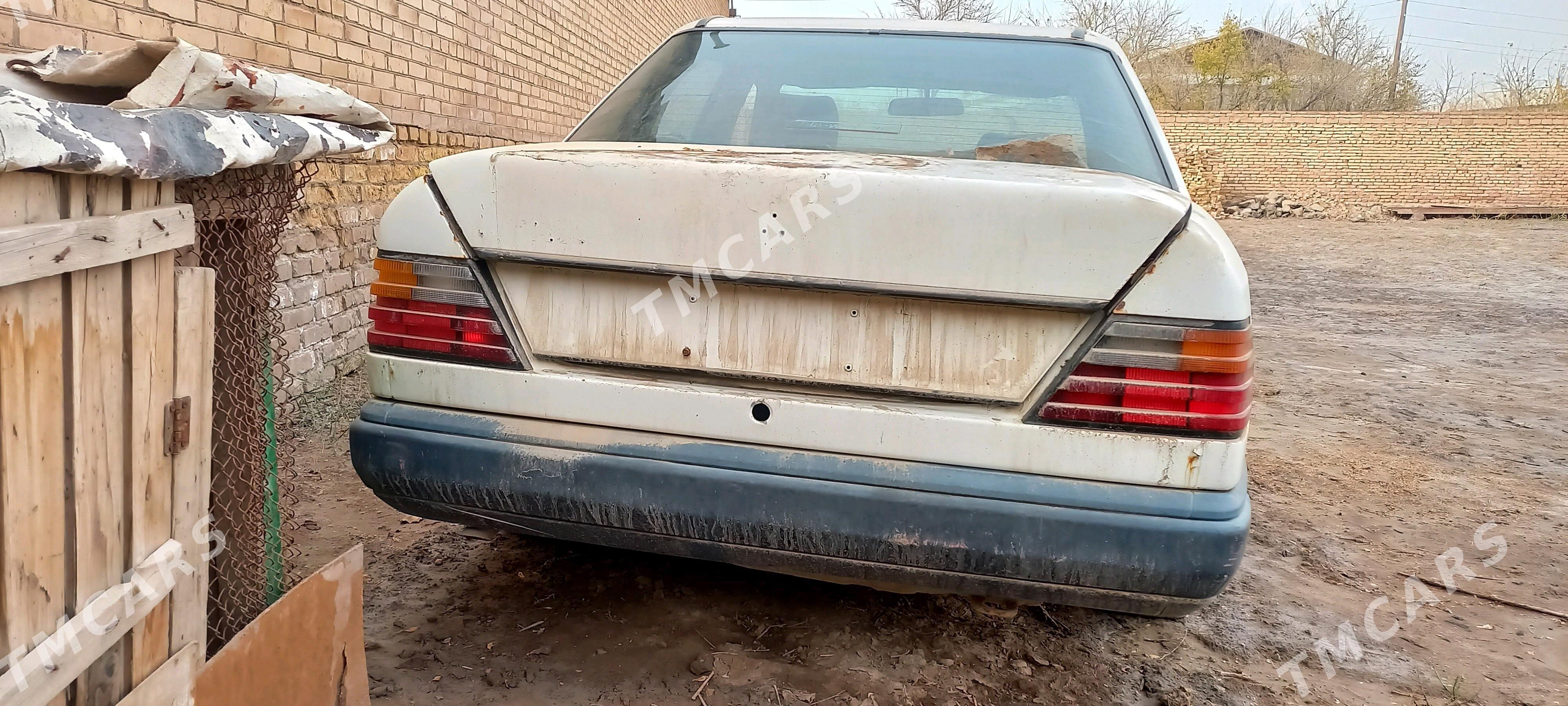 Mercedes-Benz 230E 1989 - 10 000 TMT - Керки - img 2