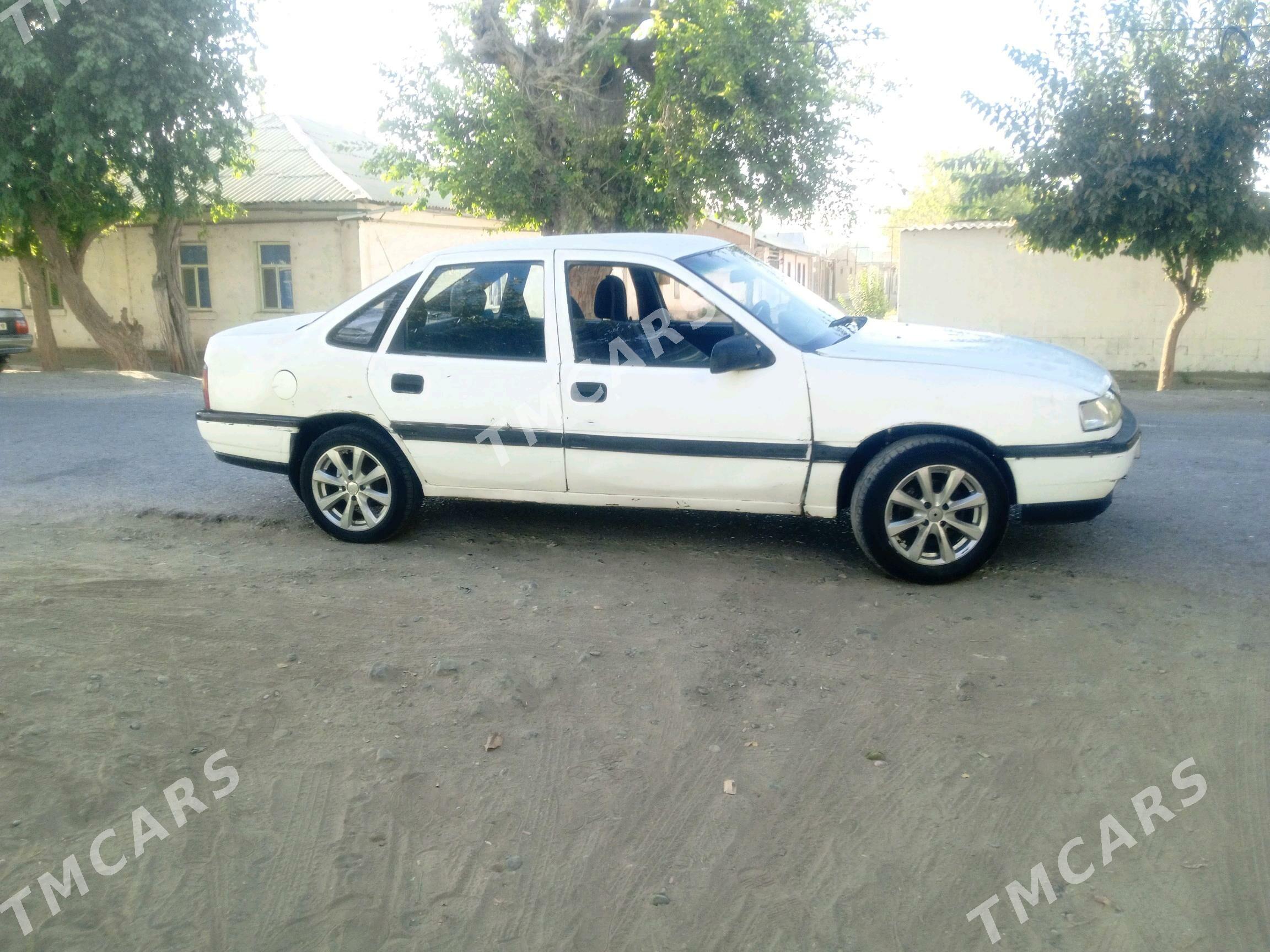 Opel Vectra 1992 - 20 000 TMT - Ёлётен - img 4