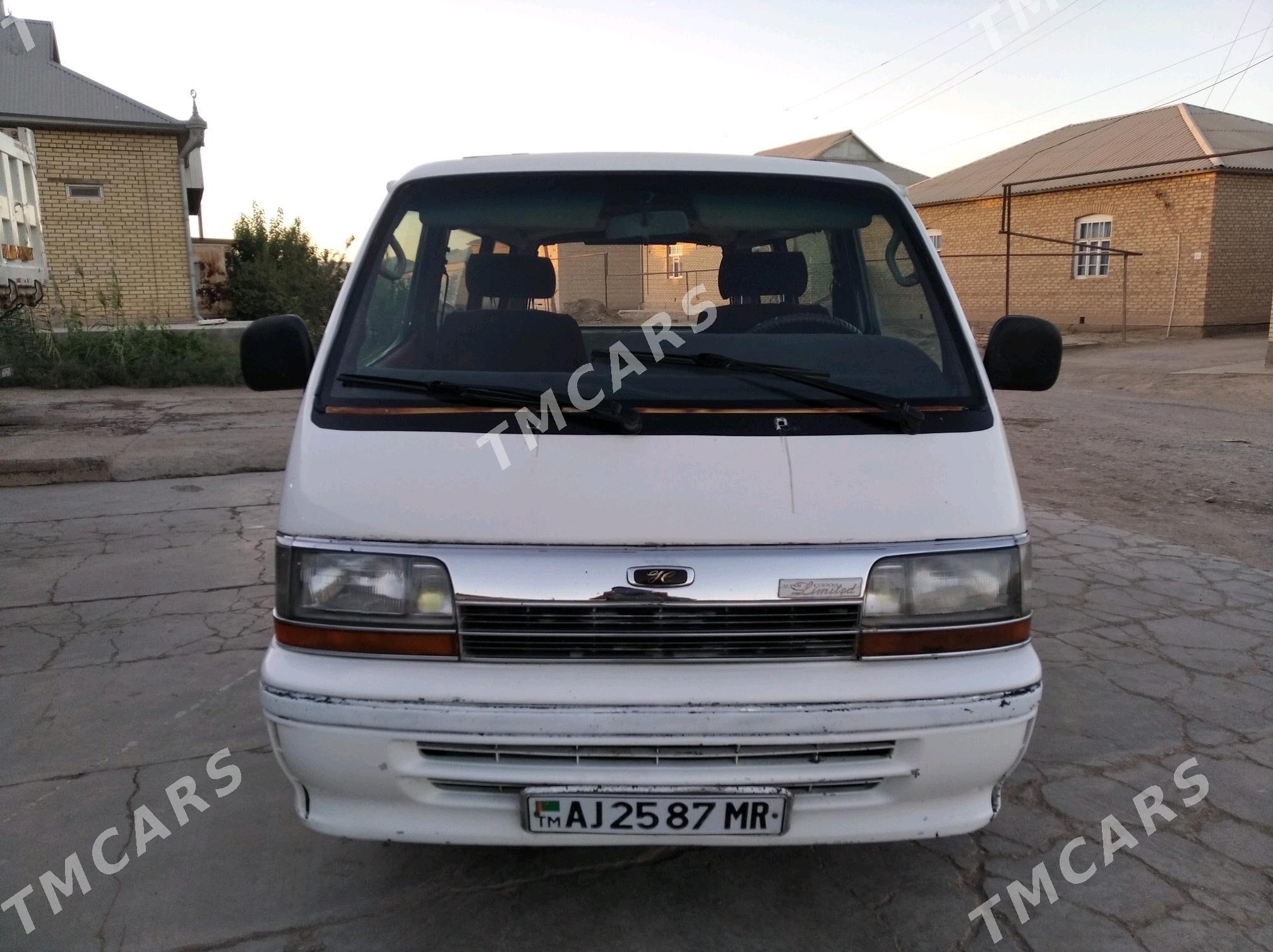 Toyota Hiace 1990 - 70 000 TMT - Mary - img 5