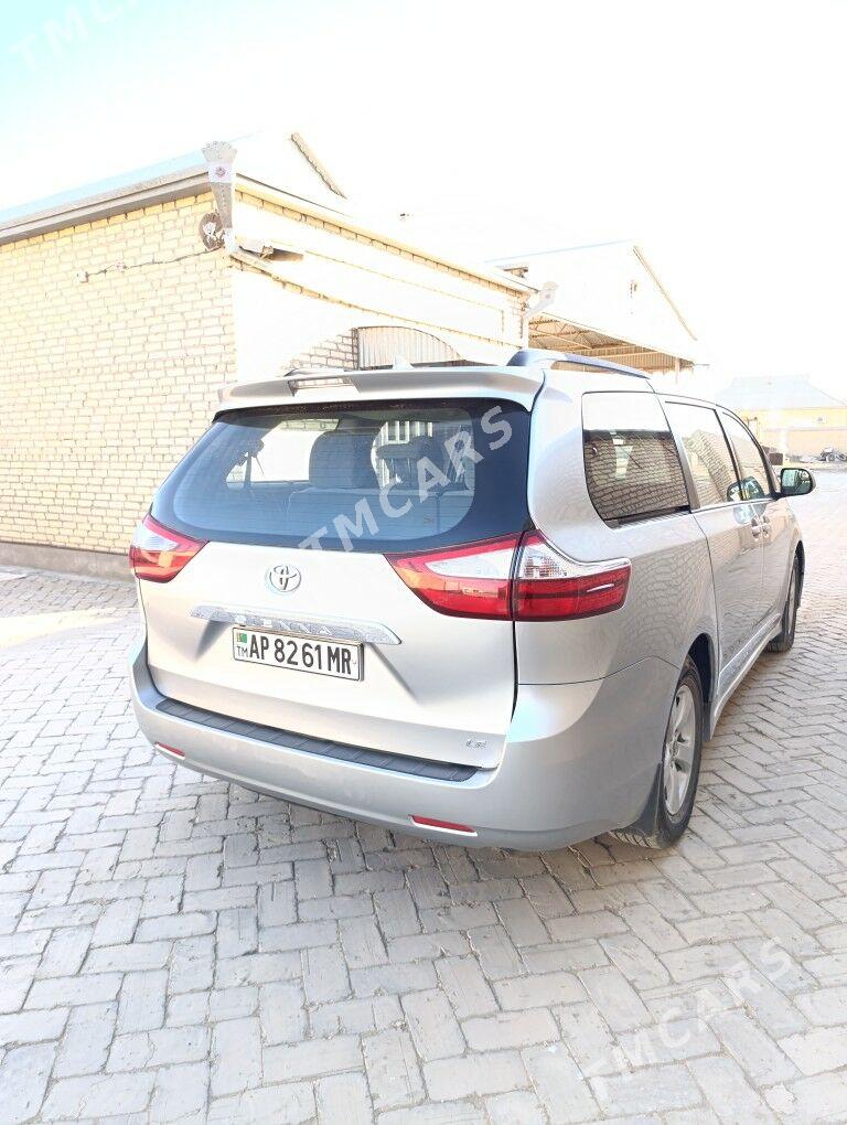 Toyota Sienna 2020 - 480 000 TMT - Baýramaly - img 5