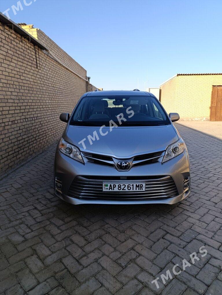 Toyota Sienna 2020 - 480 000 TMT - Baýramaly - img 3