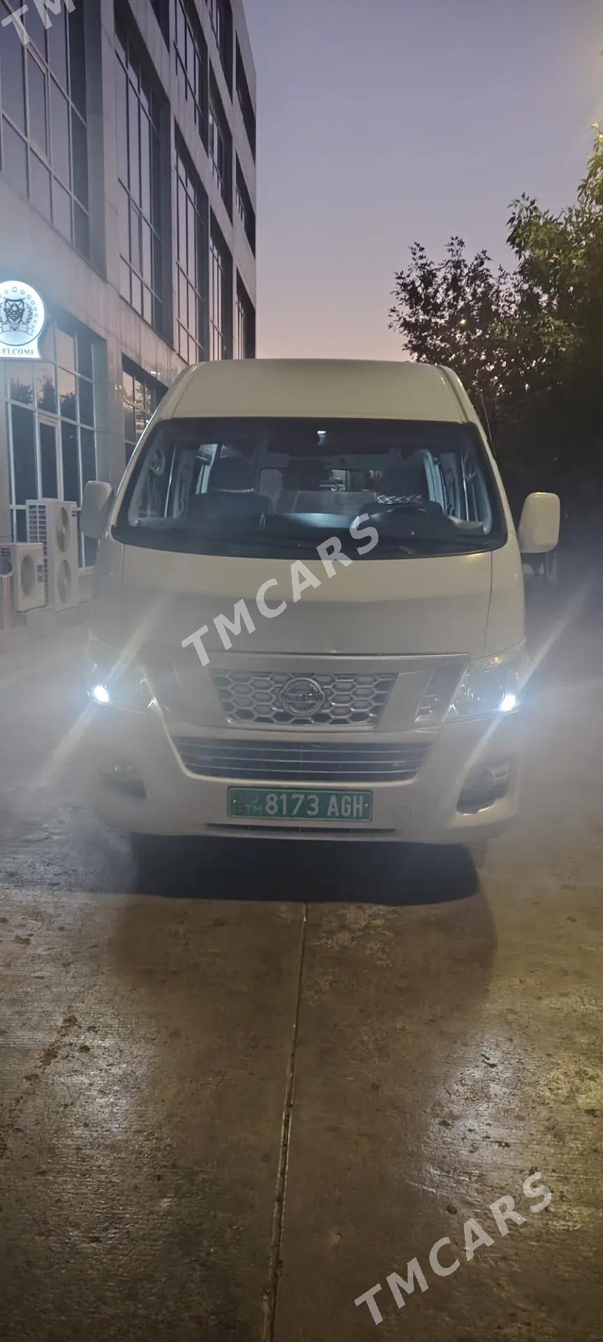 Nissan Urvan 2014 - 190 000 TMT - Köşi - img 3