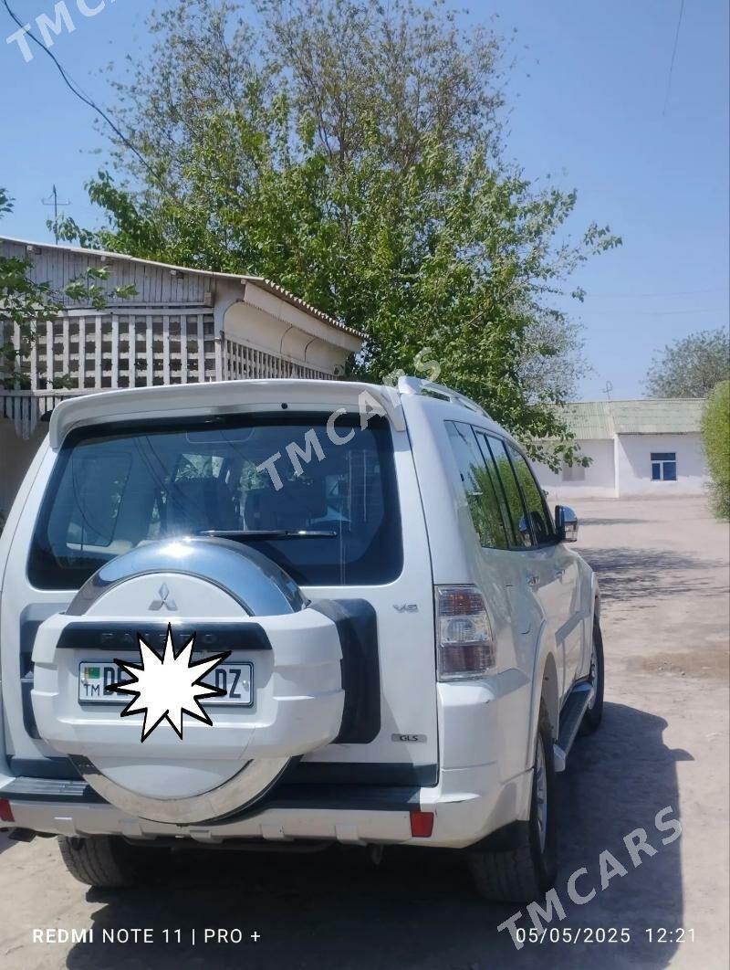 Mitsubishi Pajero 2011 - 200 000 TMT - Köneürgenç - img 6