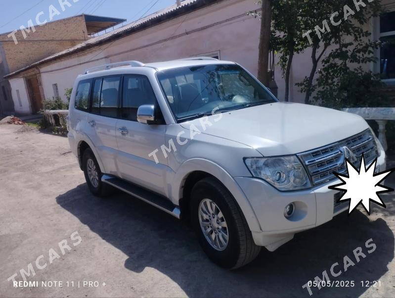 Mitsubishi Pajero 2011 - 200 000 TMT - Köneürgenç - img 7