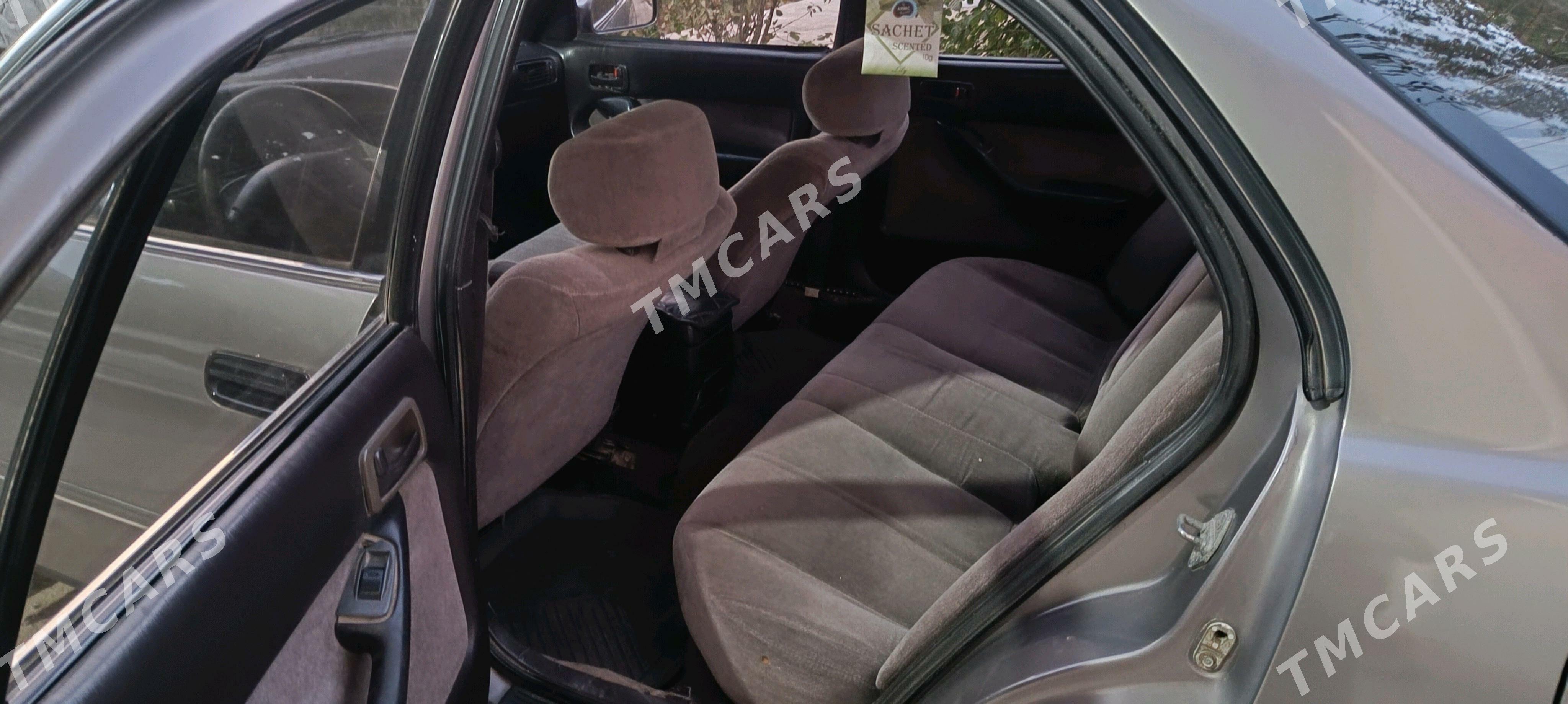 Toyota Camry 1992 - 65 000 TMT - Mary - img 5