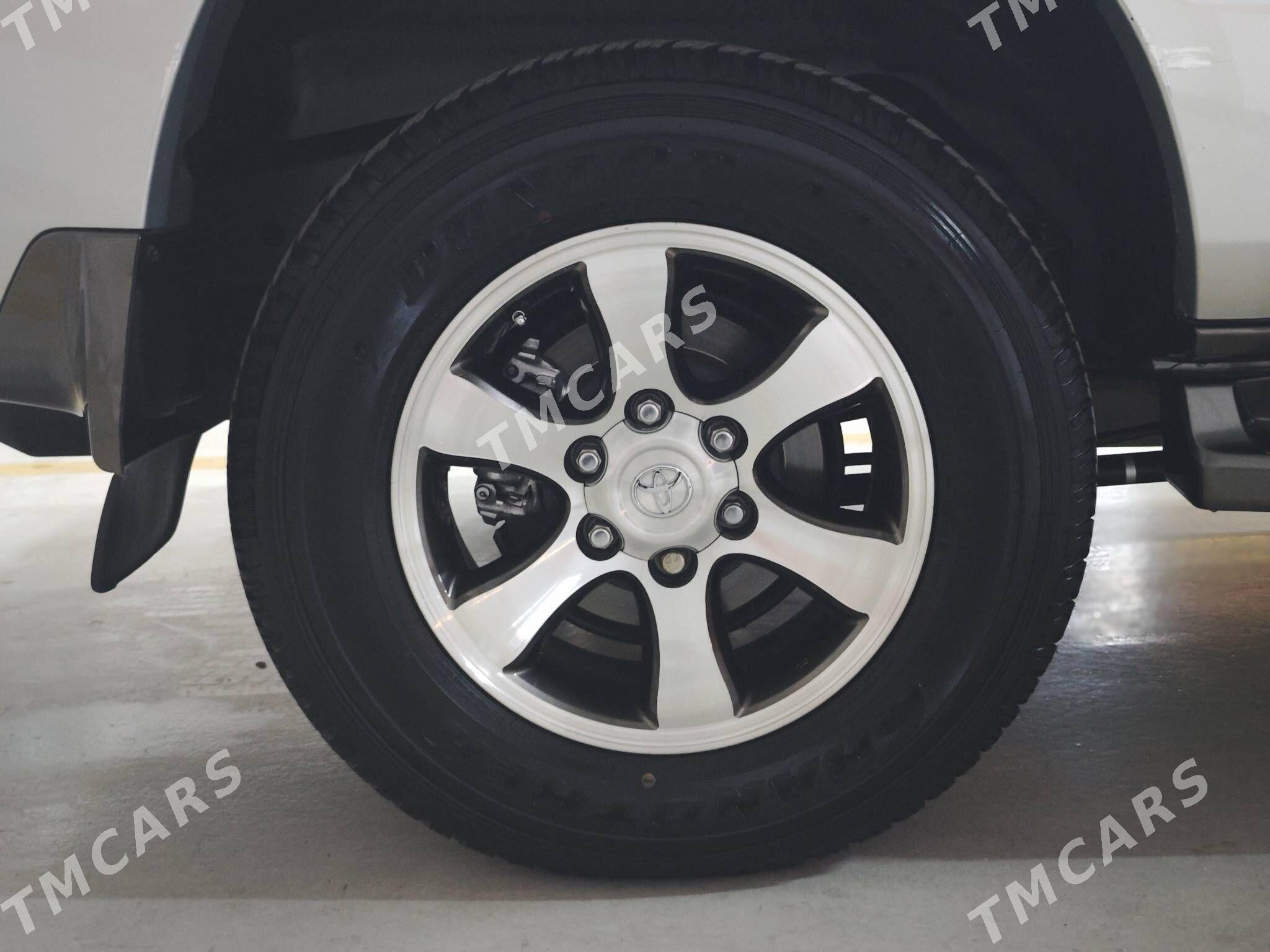 Toyota Land Cruiser Prado 2008 - 785 000 TMT - 15-й этап - img 4