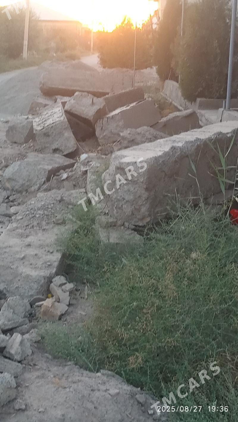 but kamen. Буткамен - Şabat etr. - img 2