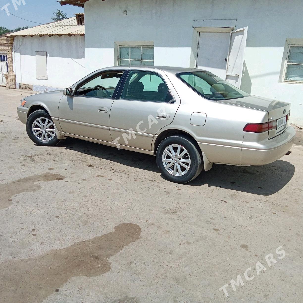 Toyota Camry 1999 - 125 000 TMT - Губадаг - img 2