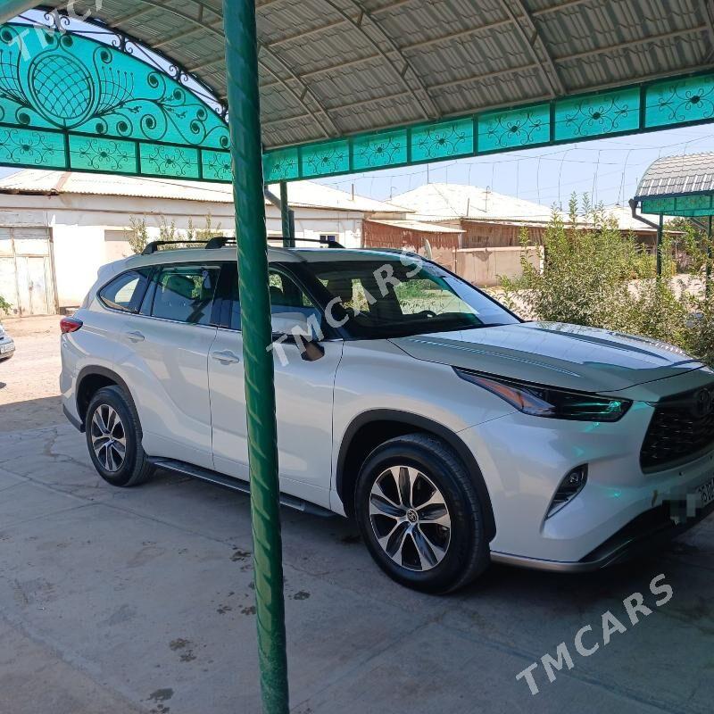 Toyota Highlander 2022 - 610 000 TMT - Дашогуз - img 3