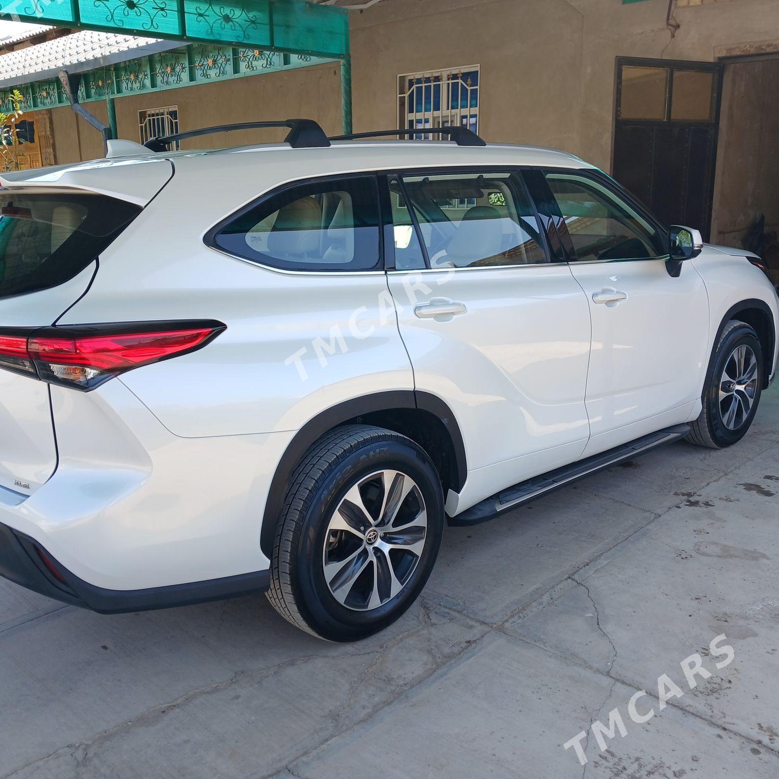 Toyota Highlander 2022 - 610 000 TMT - Дашогуз - img 5