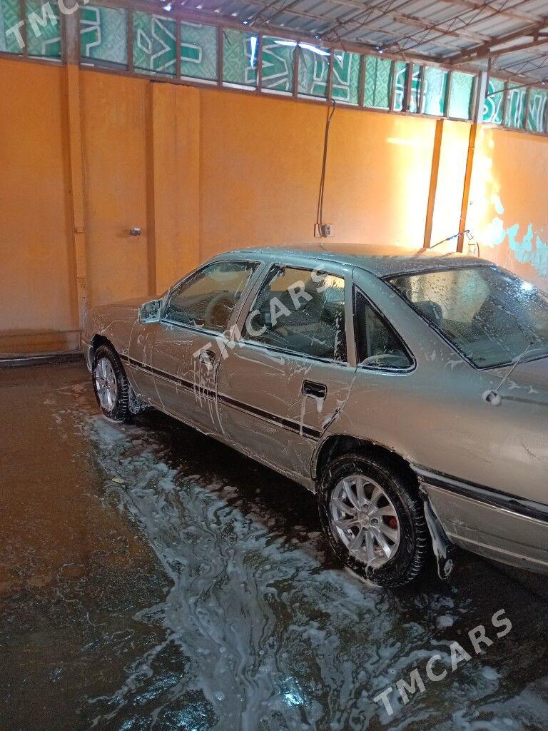 Opel Vectra 1992 - 40 000 TMT - Чарджоу - img 3