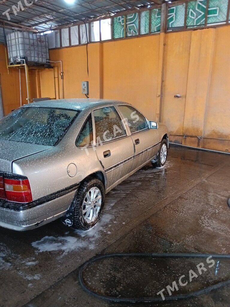 Opel Vectra 1992 - 40 000 TMT - Чарджоу - img 2