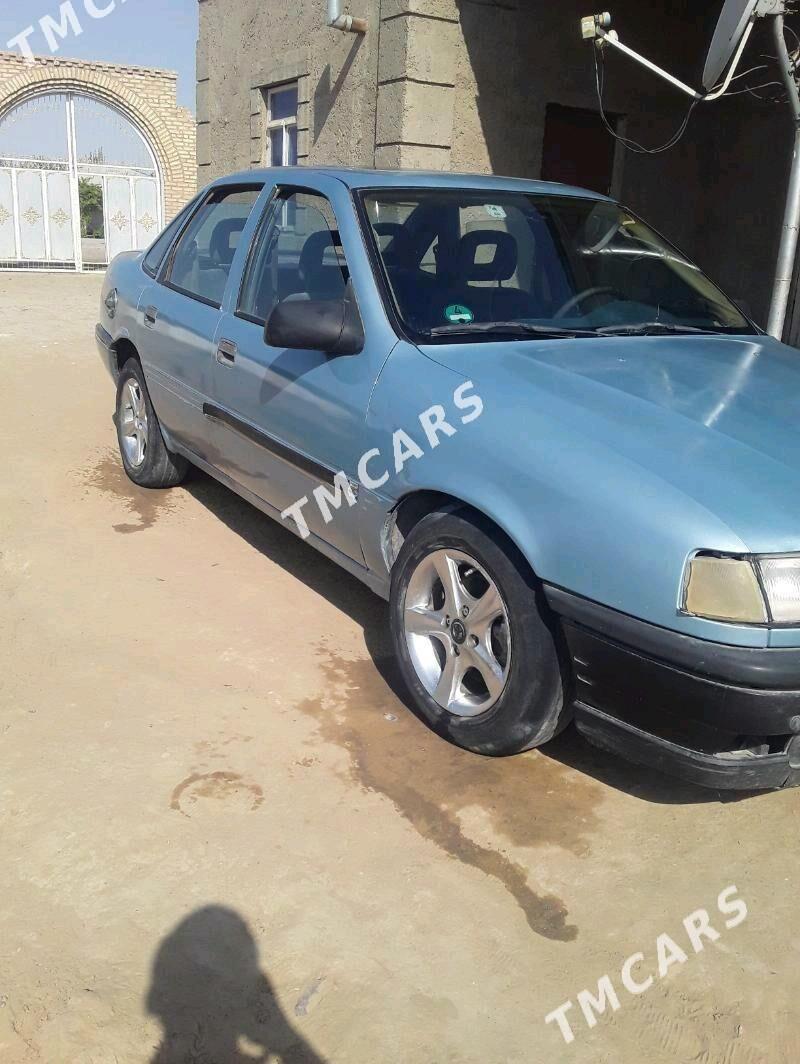 Opel Vectra 1992 - 23 000 TMT - Мургап - img 3