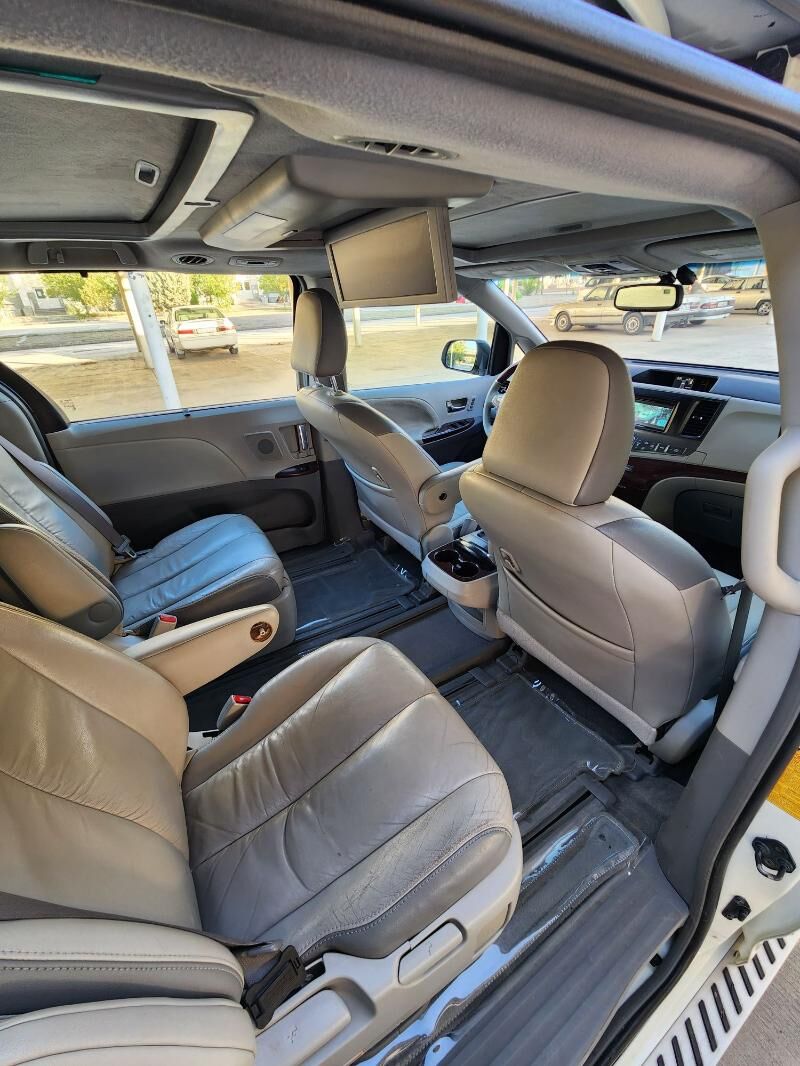 Toyota Sienna 2011 - 325 000 TMT - Ашхабад - img 9